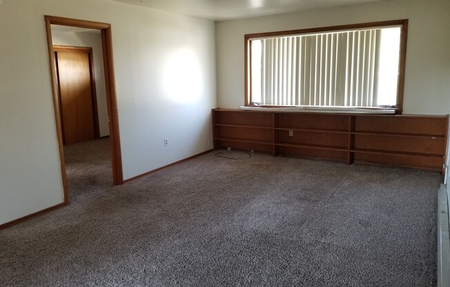 1 bed, 1 bath, $695, Unit 3