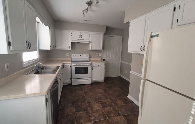 3 beds, 2 baths, $1,625