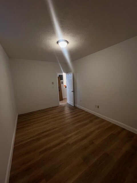 2 beds, 1 bath, $3,850, Unit B3