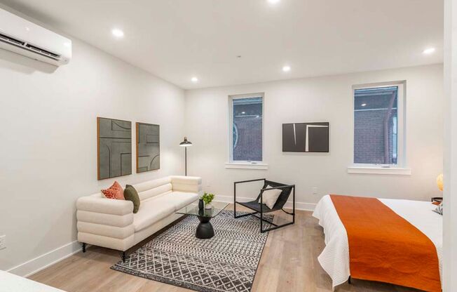 Studio, 1 bath, 420 sqft, $1,155, Unit 213