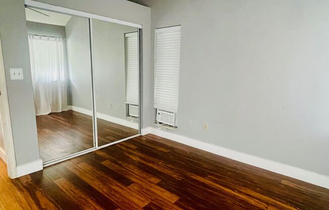 3 beds, 3 baths, $3,700, Unit # L 301