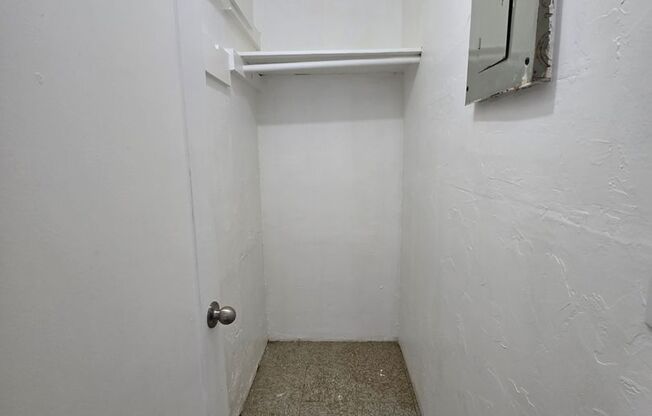 1 bed, 1 bath, 450 sqft, $985, Unit 2