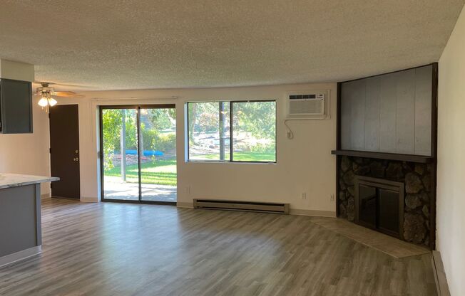 Woodlake Village Apts