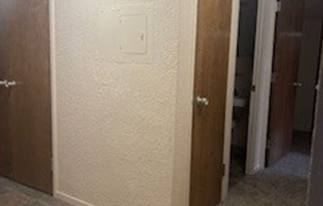 2 beds, 2 baths, 883 sqft, $1,675, Unit 113