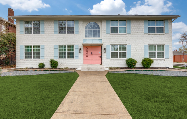 5444 Gaston Ave Apt. 101