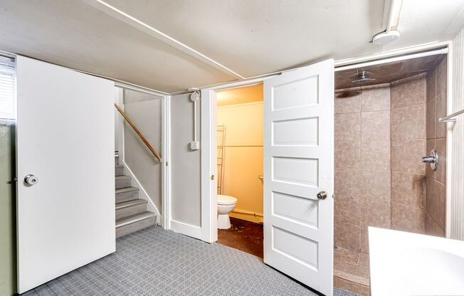 2 beds, 1 bath, 1,050 sqft, $1,399, Unit 1312A