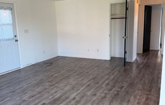 1011 SE Locust - Dundee