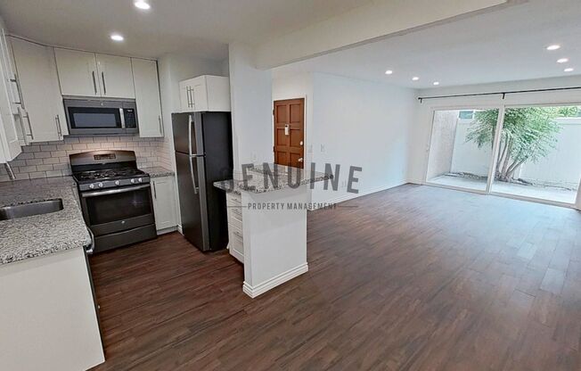 1st Floor 1 Bedroom Unit in South Coast Metro ~ Upgraded and Beautiful