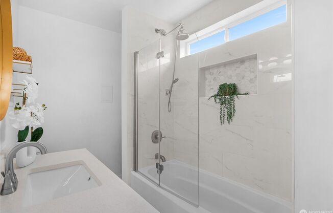 3 beds, 3 baths, $3,795
