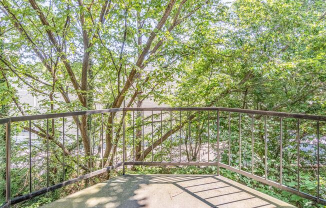 2 beds, 2 baths, $1,850, Unit 412