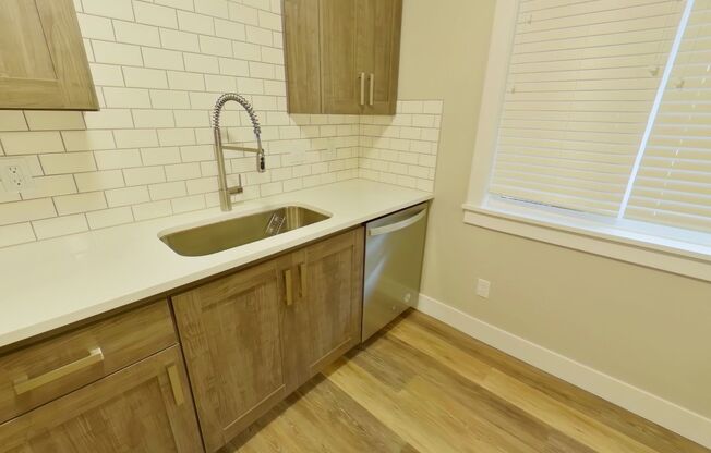 1 bed, 1 bath, $1,395, Unit 7