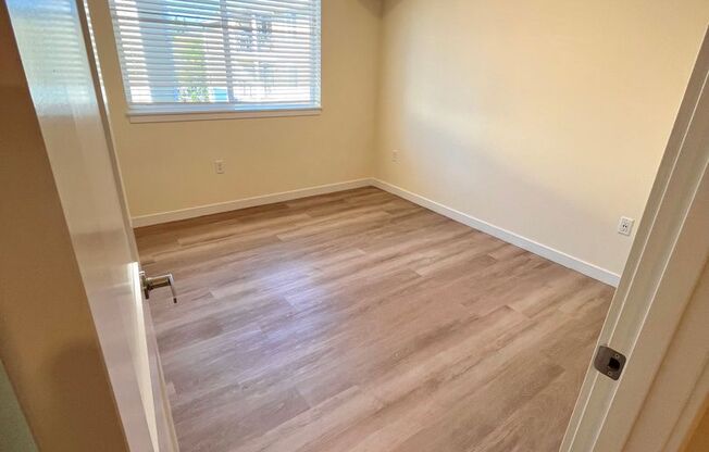 2 beds, 1 bath, $1,910, Unit E204