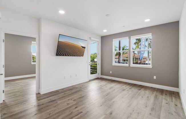 2 beds, 2 baths, 805 sqft, $2,795, Unit 4102
