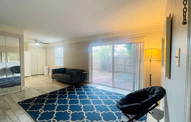 2 beds, 1 bath, $1,500