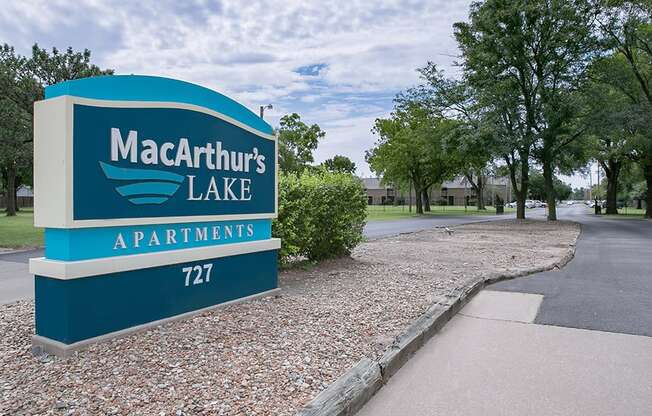 welcome sign at MacArthur's Lake