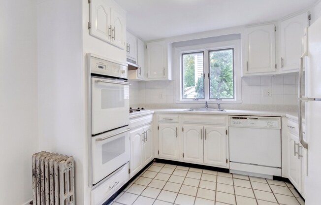51 W HIGHLAND AVE