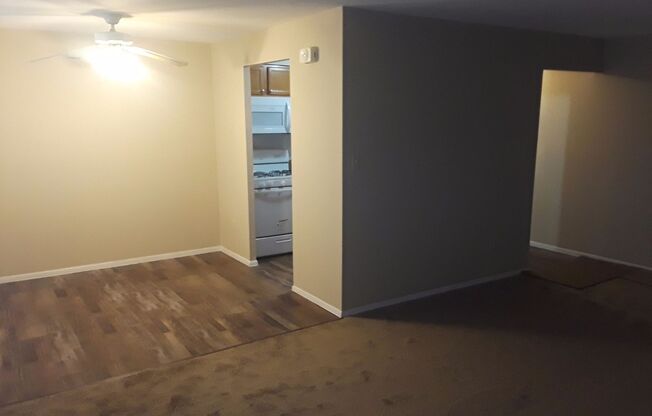 2 beds, 1 bath, 855 sqft, $1,035, Unit D202