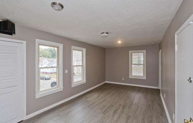 5 Rogers Ave