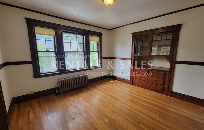 108 BOURNE ST