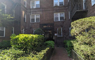 2 beds, 1 bath, $2,875, Unit 1