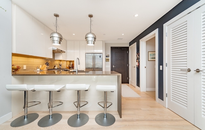 32 Traveler Street