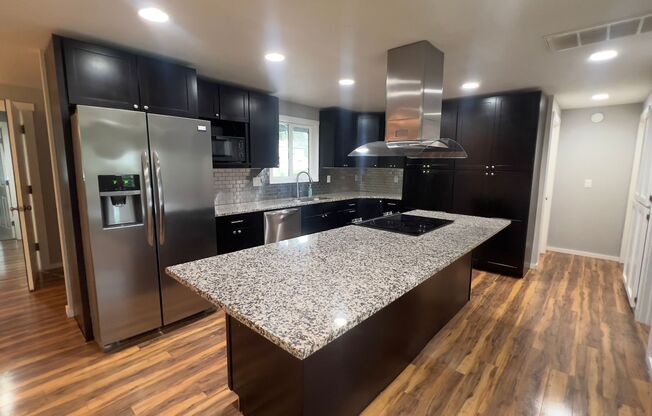 39842 Burnside Loop, Astoria, OR 97103