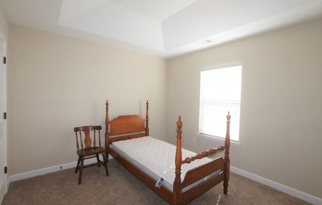 2 beds, 2 baths, $1,300