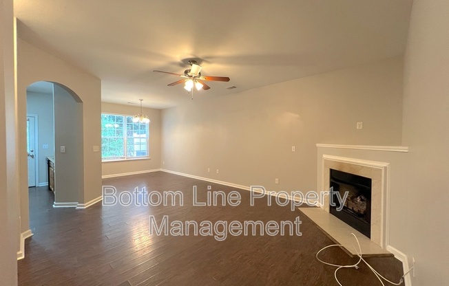 7637 ABIGAIL GLN DR