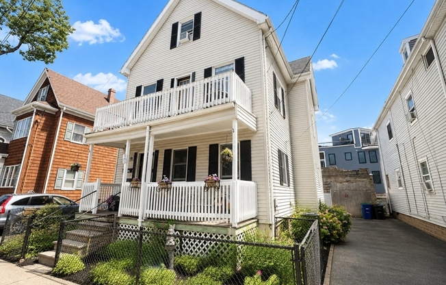 23 KNOWLTON ST