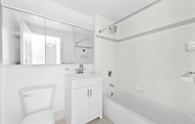 1 bed, 1 bath, 600 sqft, $5,500, Unit 7E