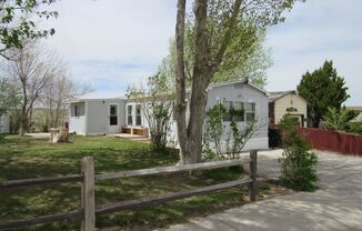 3 beds, 2 baths, $850