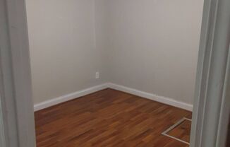 2 beds, 1 bath, $1,050