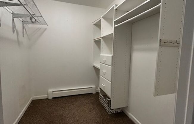 2 beds, 1 bath, 980 sqft, $1,895, Unit 1674-202 Quail