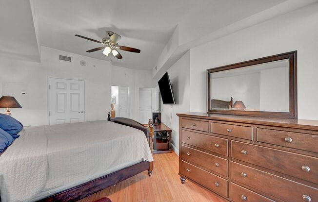 1 bed, 1 bath, $1,925, Unit # 811