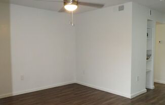 Studio, 1 bath, 413 sqft, $879, Unit 370
