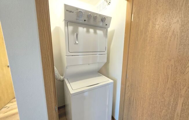 2 beds, 1 bath, 1,006 sqft, $1,230, Unit 3500 304