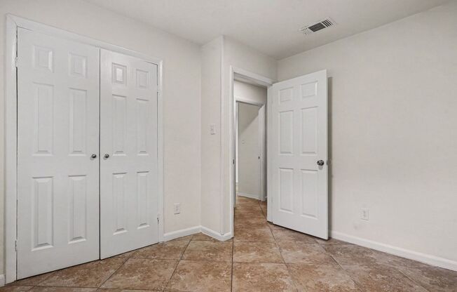 4 beds, 2 baths, $1,725