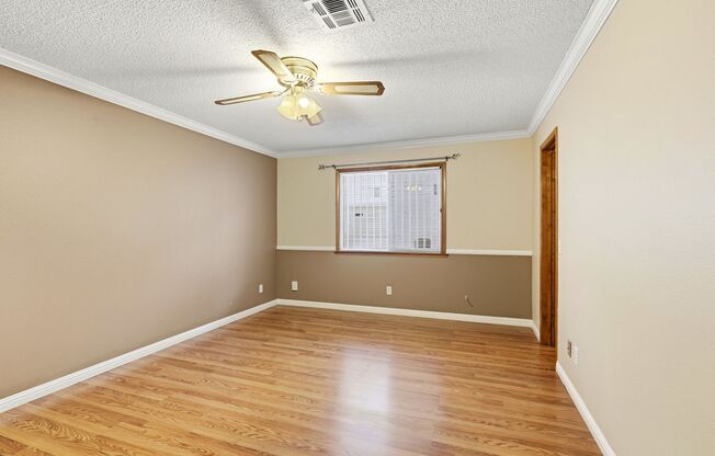 2 beds, 2 baths, $1,250, Unit # 102
