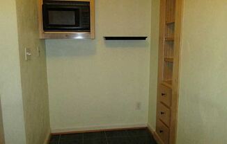 1413 Colonial Ave #C1