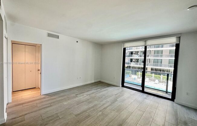 1 bed, 1 bath, 609 sqft, $3,200, Unit 55 SW 9th St # 12-02 (A11678263)