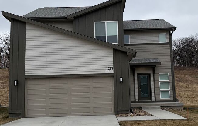 Luxury Homes in West Des Moines - RENT SPECIAL!