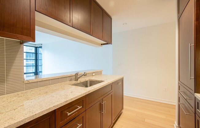 1 bed, 1 bath, 855 sqft, $5,000, Unit 6F