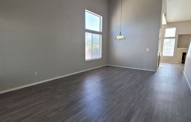 Beautiful 4 Bedroom Home in Green Valley