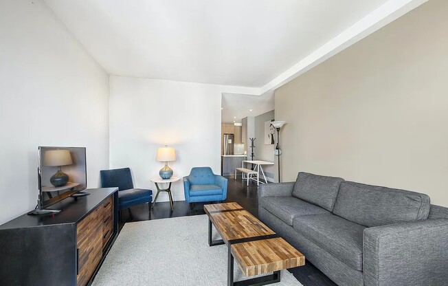 315 7 AVE