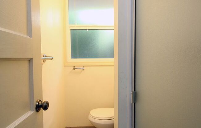 1 bed, 1 bath, 500 sqft, $1,095, Unit 6915