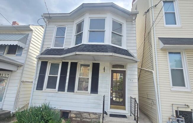 247 S 8th St