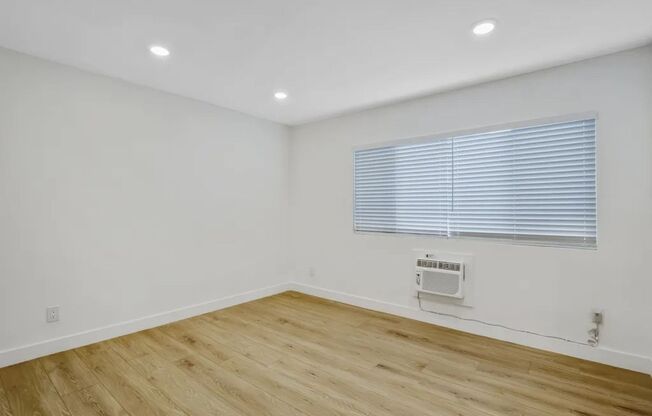 Norton Portfolio, LLC (1223 N. Beachwood Dr.)
