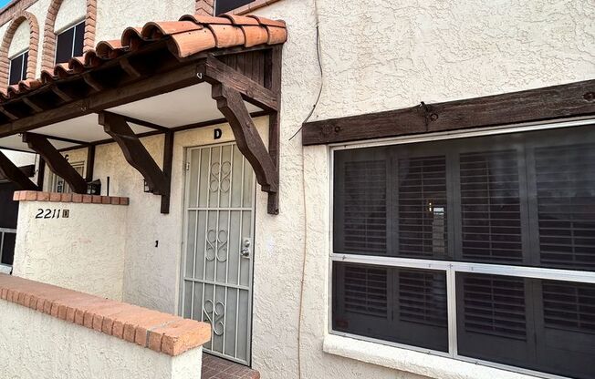 $500 OFF your 1st full month rent! 2Bm 2Ba townhome in the Heart of Phoenix