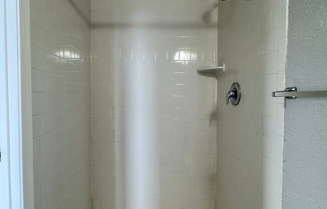 For Rent: Spacious Urban Living at 1322-1324 Eutaw Pl – Your Ideal City Dwelling!