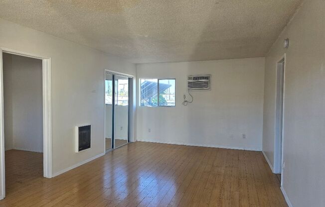 Studio, 1 bath, 620 sqft, $1,550, Unit 34